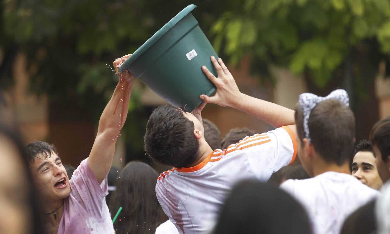 El chupinazo desata la fiesta en Alfaro