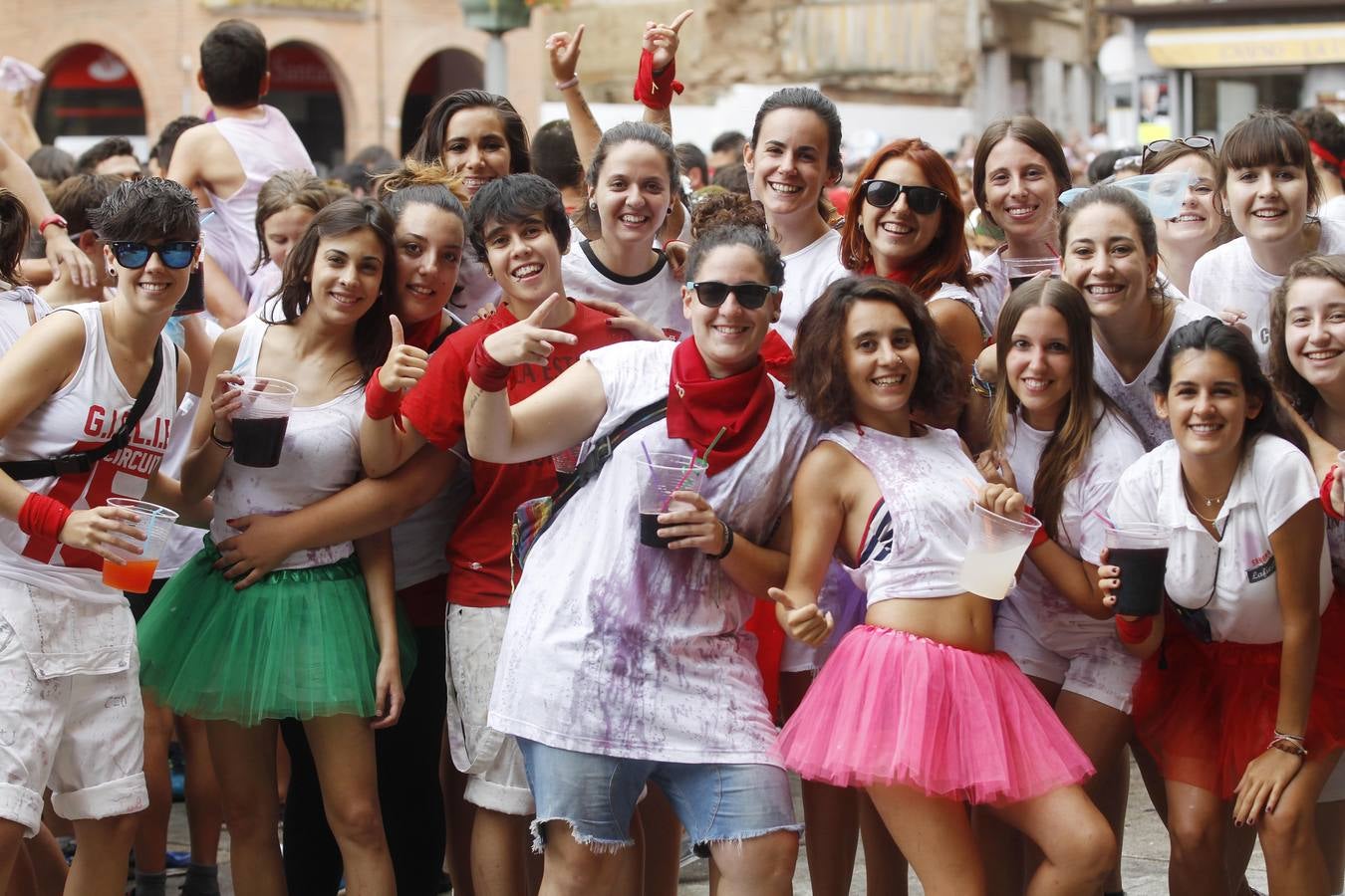 El chupinazo desata la fiesta en Alfaro