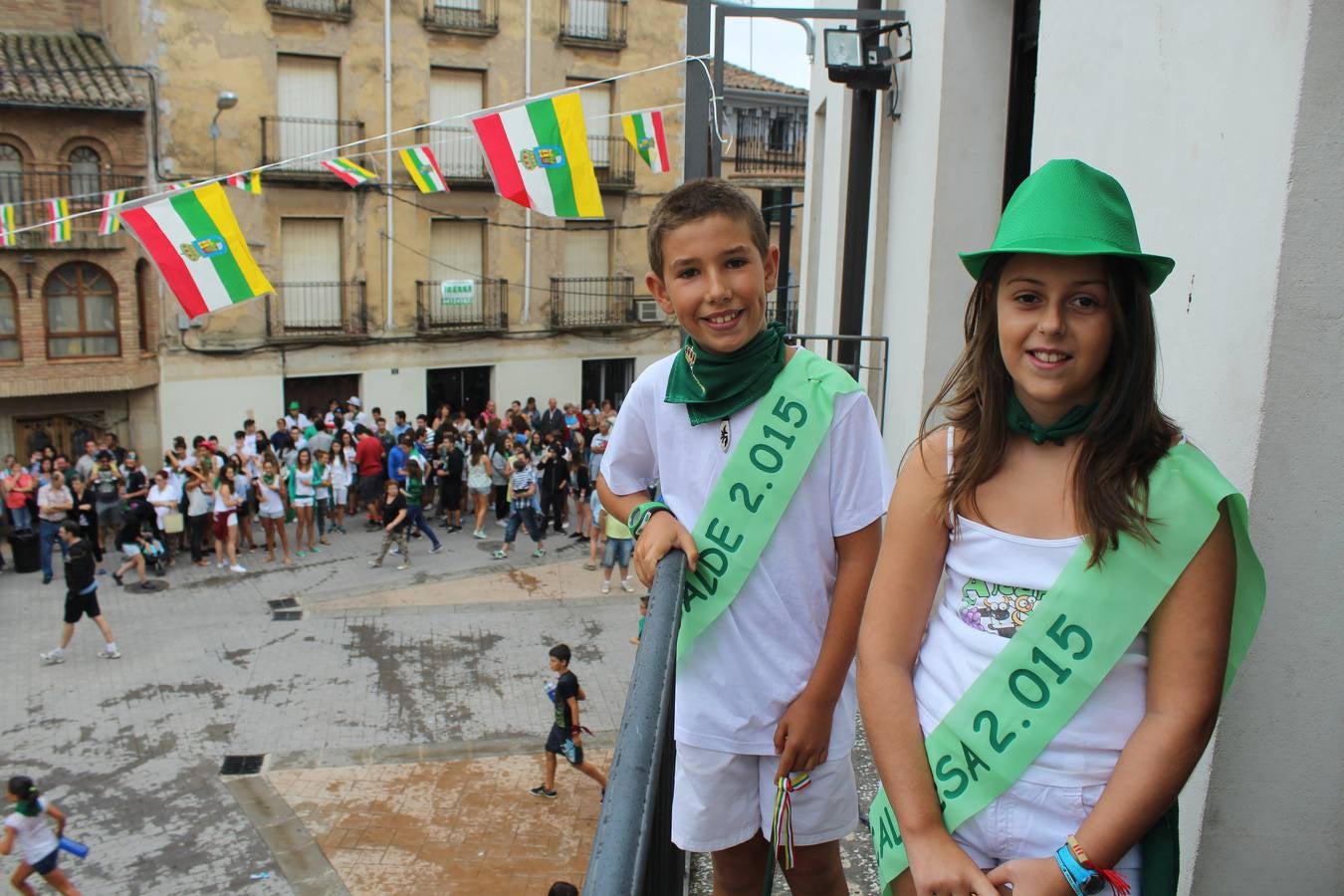 El agua toma las fiestas en Alcanadre