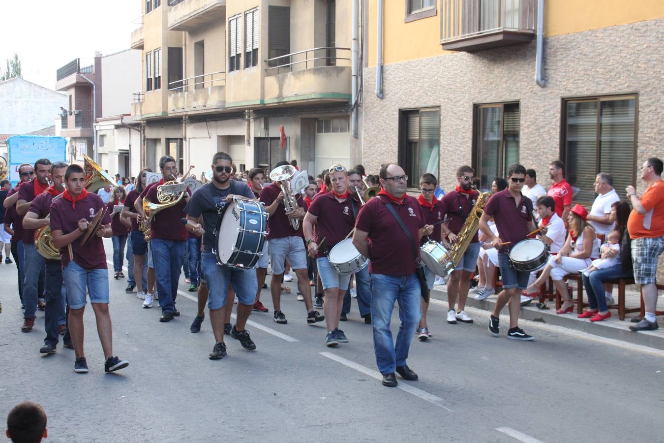 Las carrozas brillaron en Alfaro