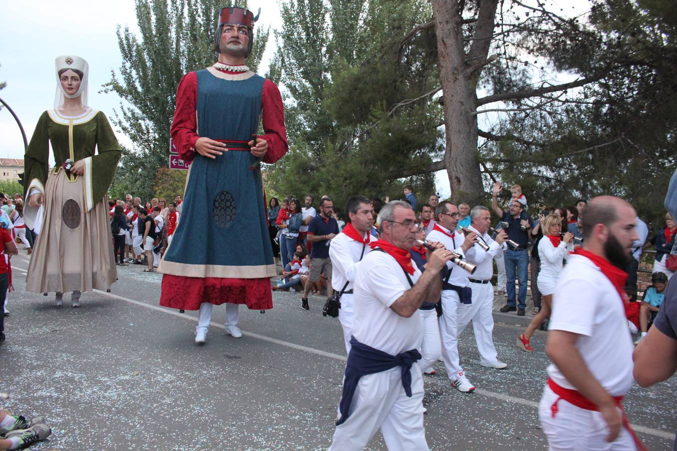 Las carrozas brillaron en Alfaro