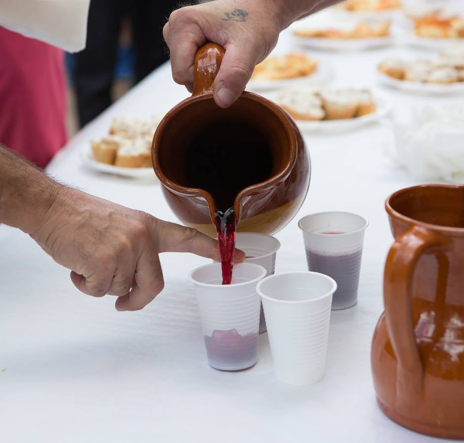 Procesión y degustaciones en Navarrete