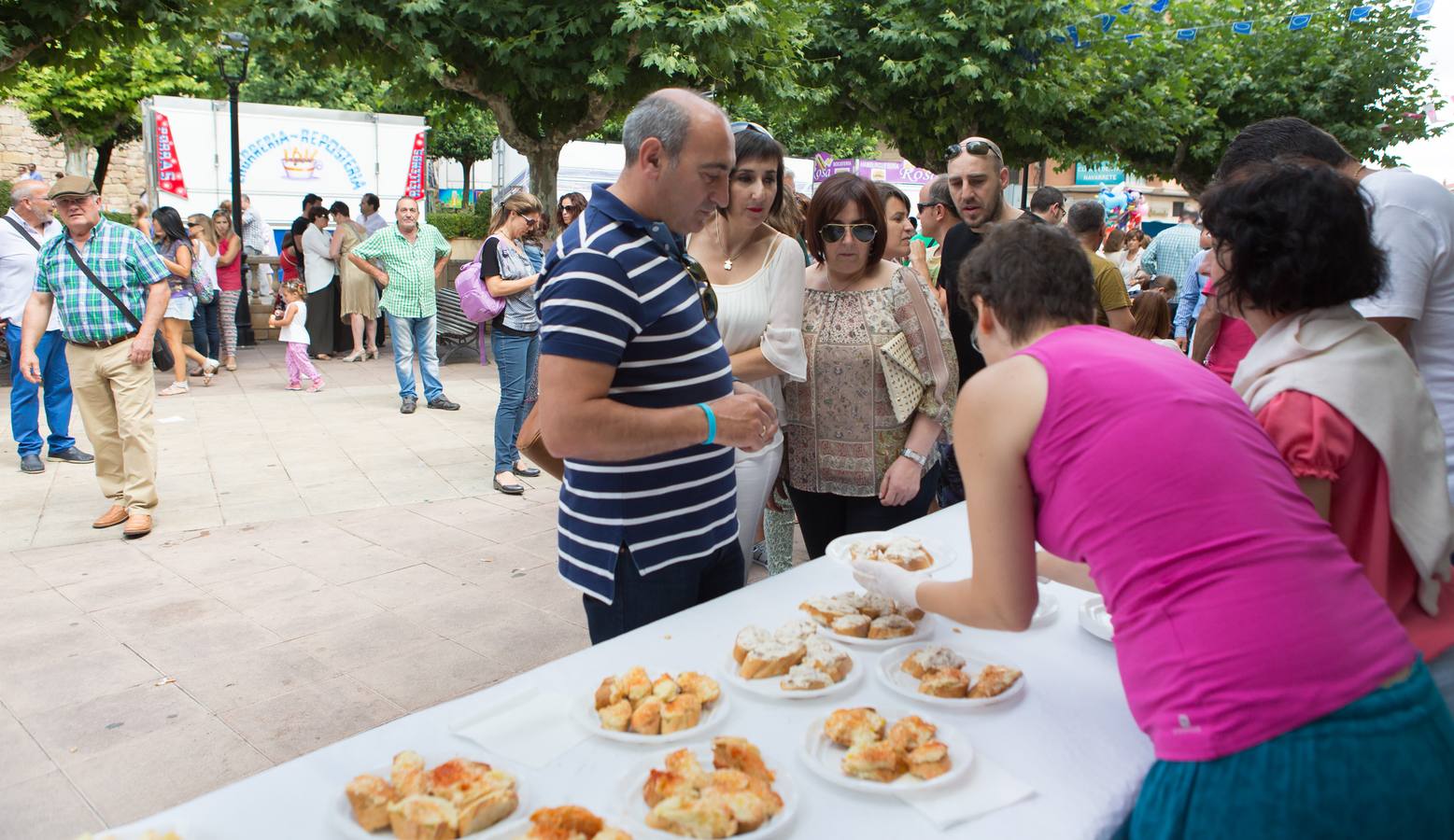 Procesión y degustaciones en Navarrete