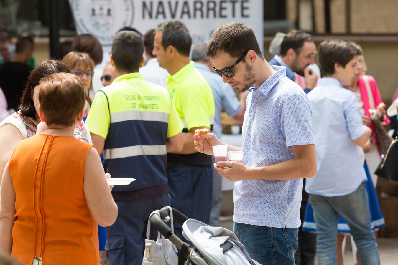 Procesión y degustaciones en Navarrete