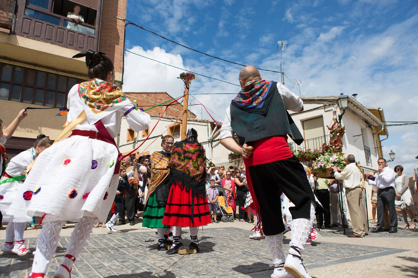 Procesión y degustaciones en Navarrete