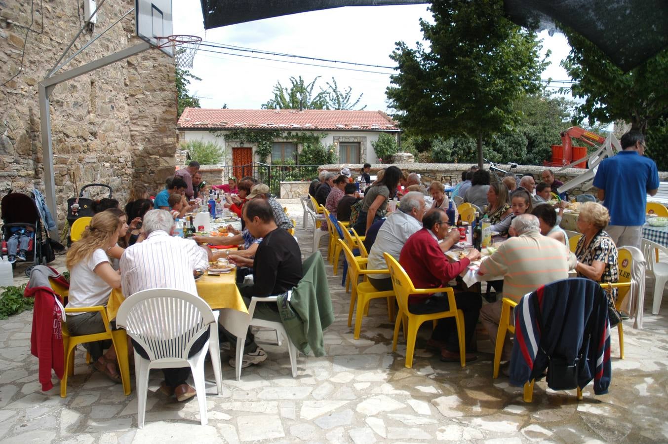 Sábado de calderetes en Navajún