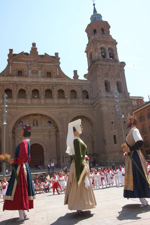 Alfaro dedica la jornada a las mujeres en su quinto día de fiestas