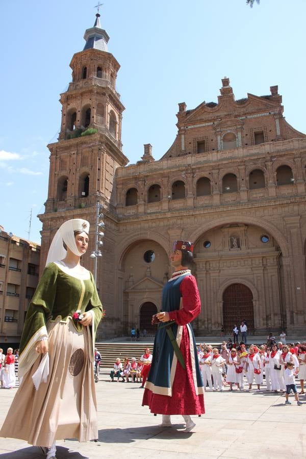 Alfaro dedica la jornada a las mujeres en su quinto día de fiestas