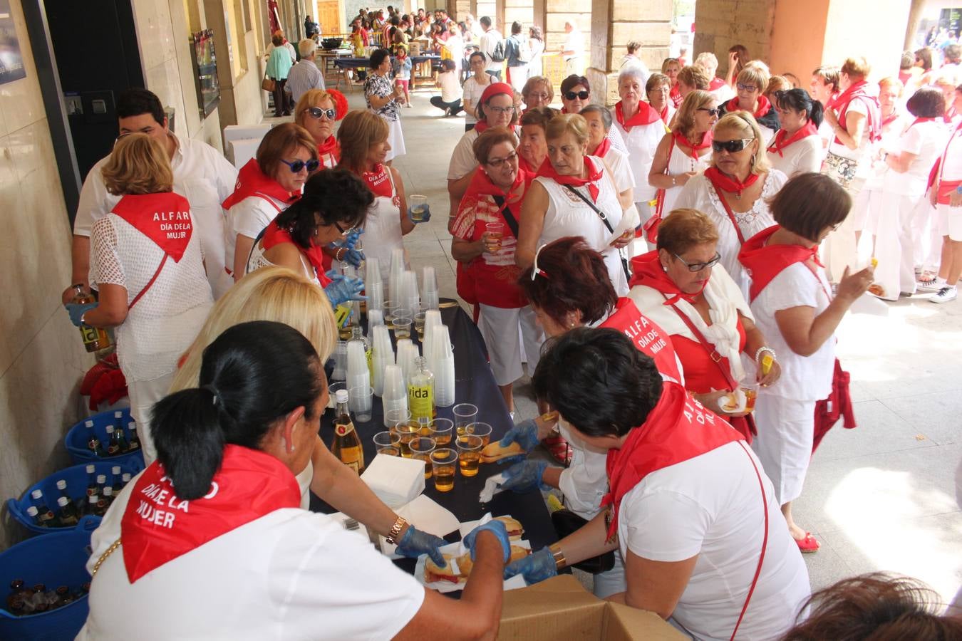 Alfaro dedica la jornada a las mujeres en su quinto día de fiestas