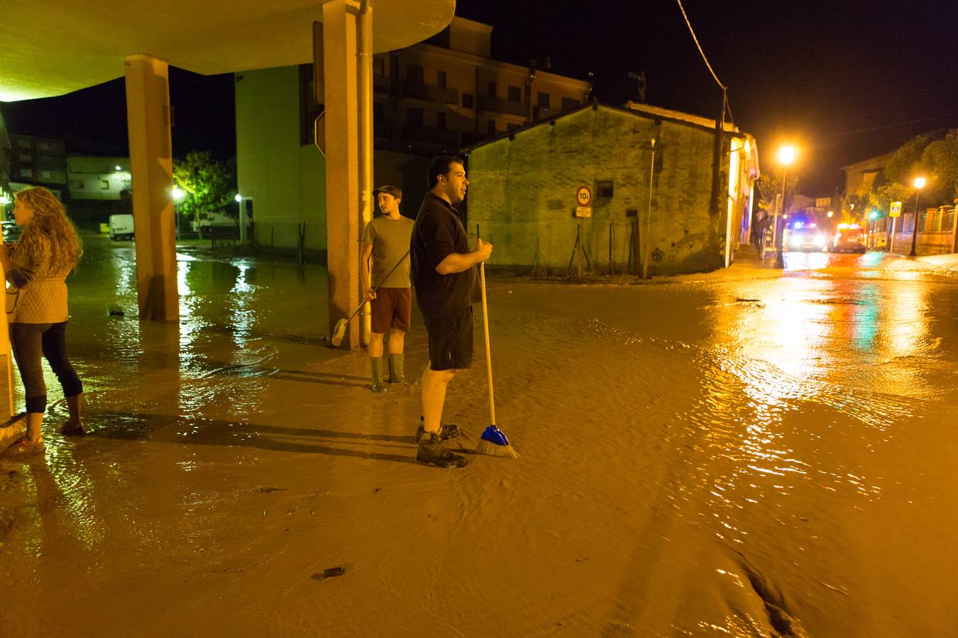 Primeras horas tras la tromba de agua de San Asensio