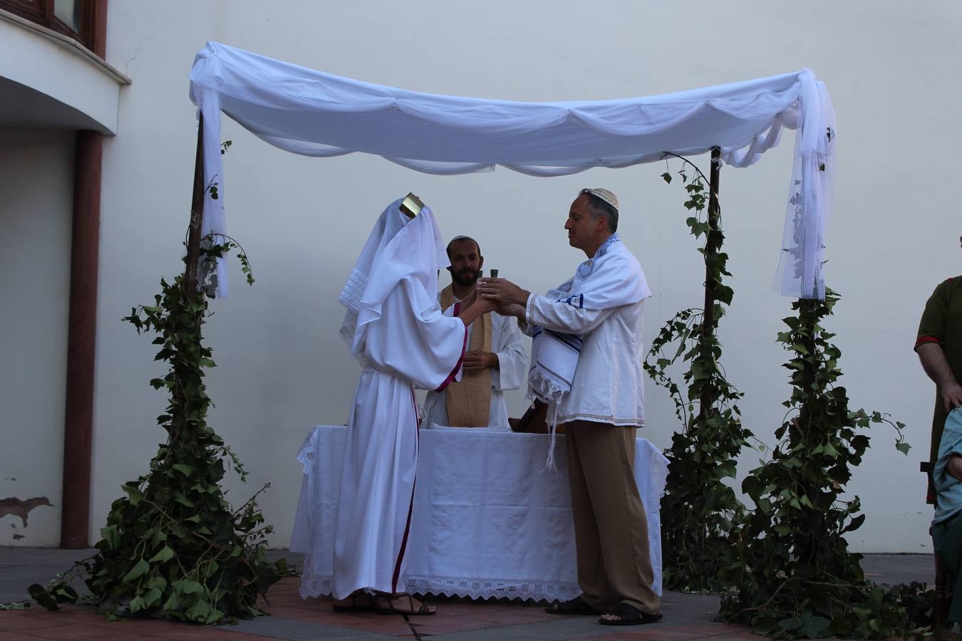 La Canilla representa en Calahorra el ritual de una boda judía