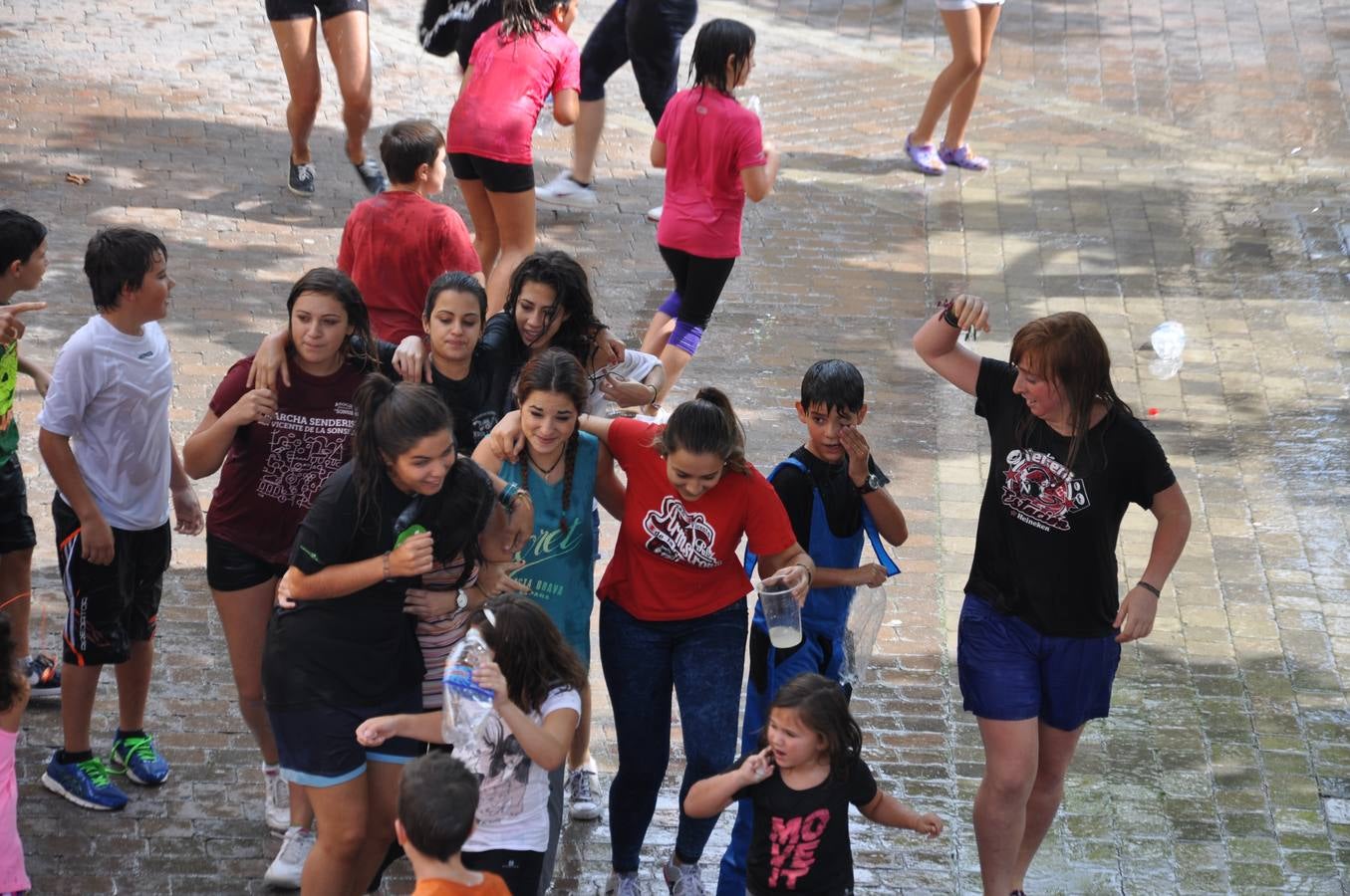 Agua para empezar las fiestas de San Vicente