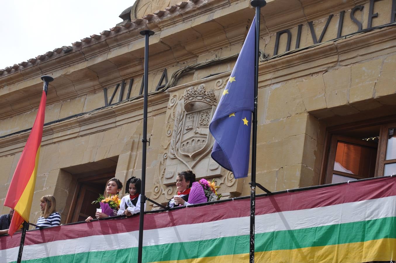 Agua para empezar las fiestas de San Vicente