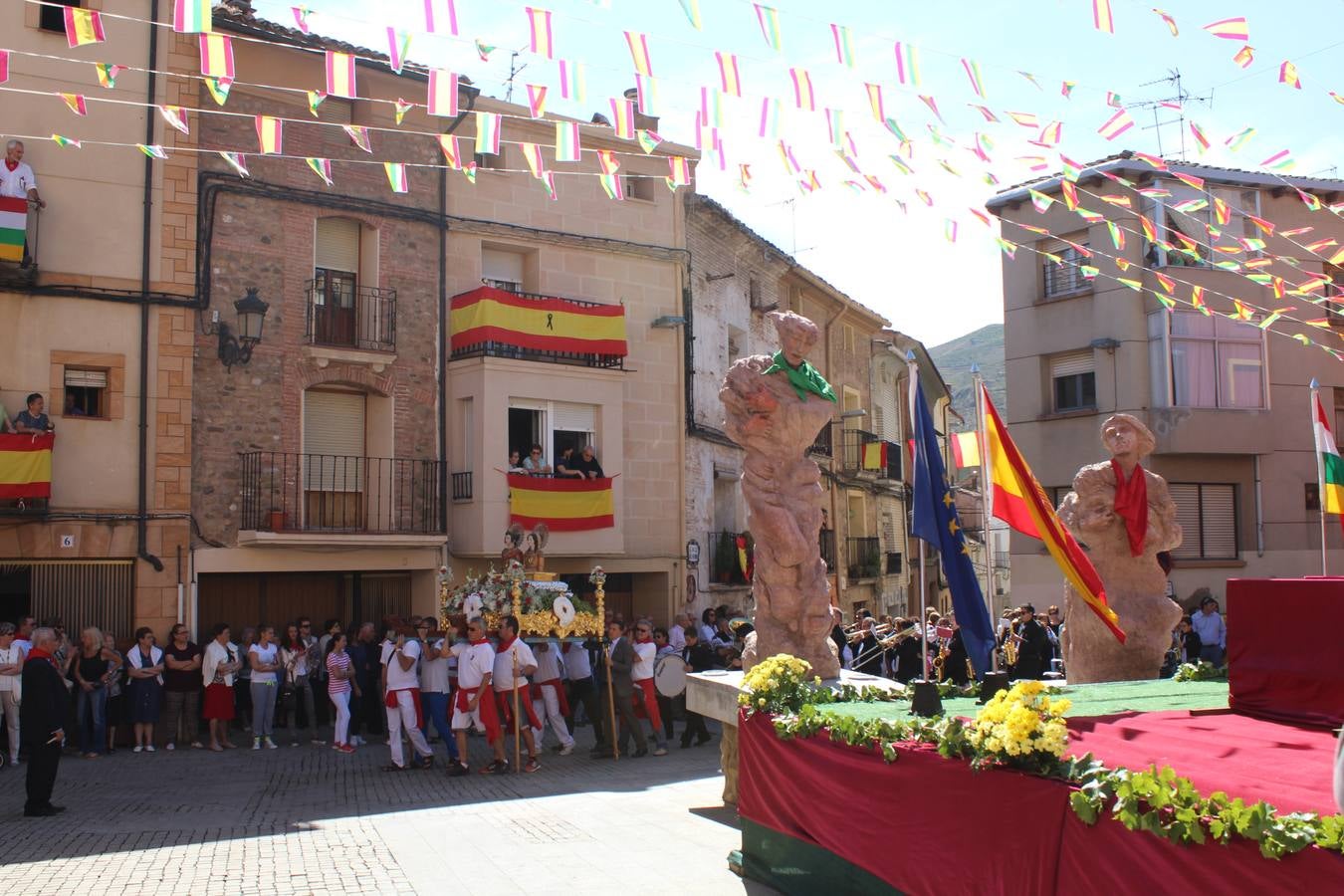 Autol, de procesión por San Adrián y Santa Natalia