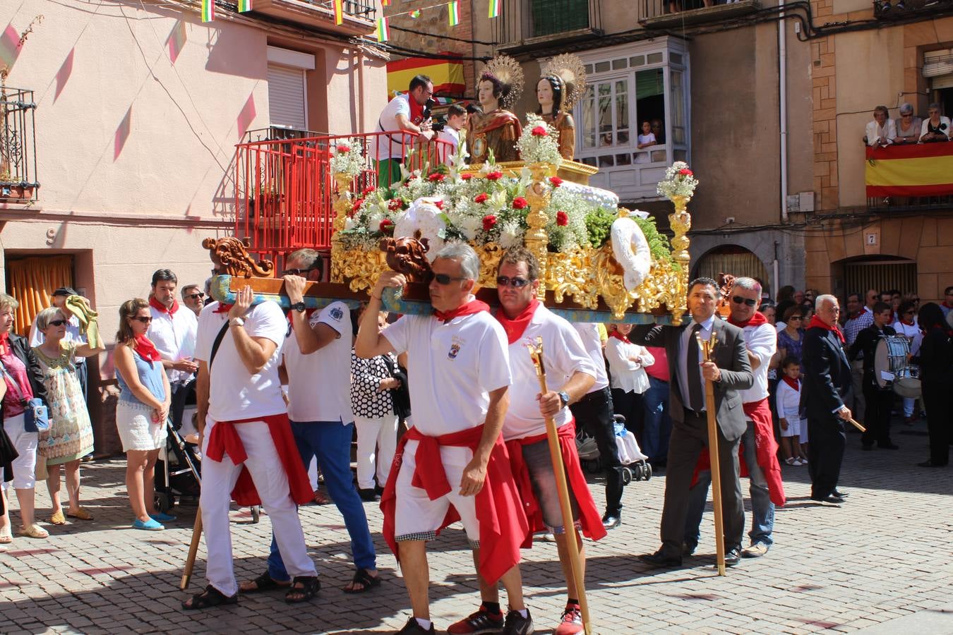 Autol, de procesión por San Adrián y Santa Natalia