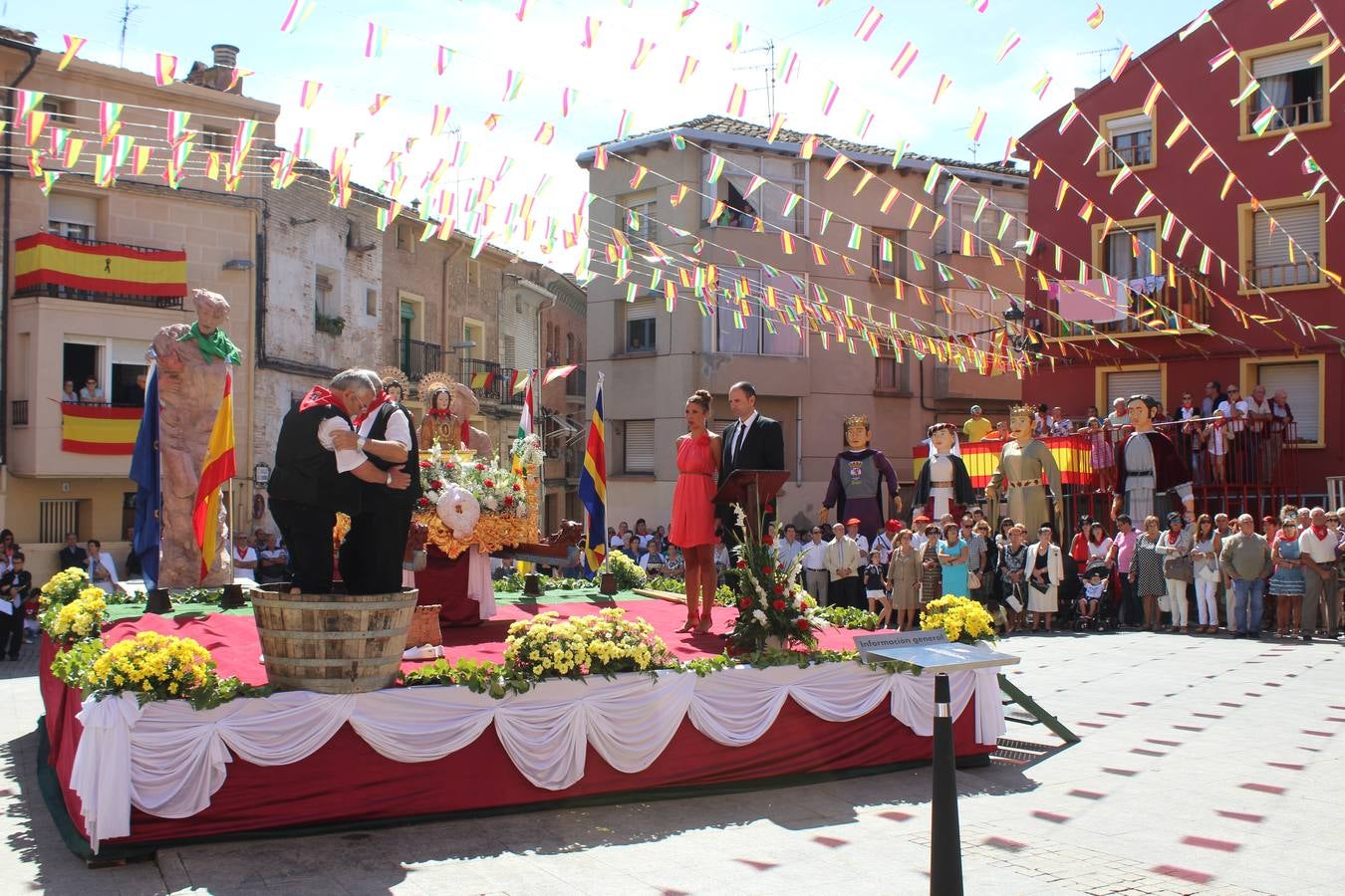 Autol, de procesión por San Adrián y Santa Natalia