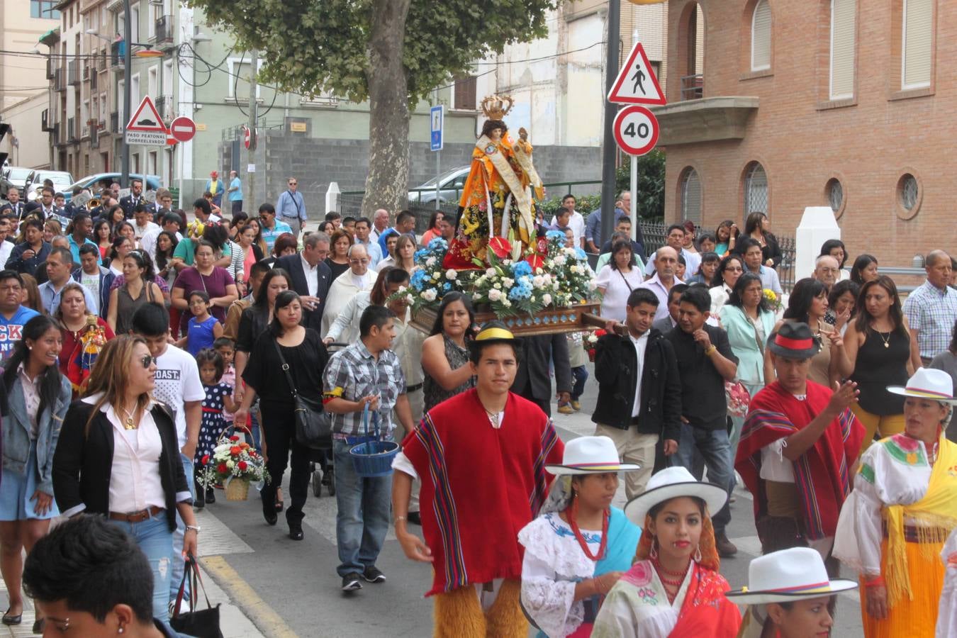 La comunidad ecuatoriana celebra la Virgen del Cisne en Alfaro