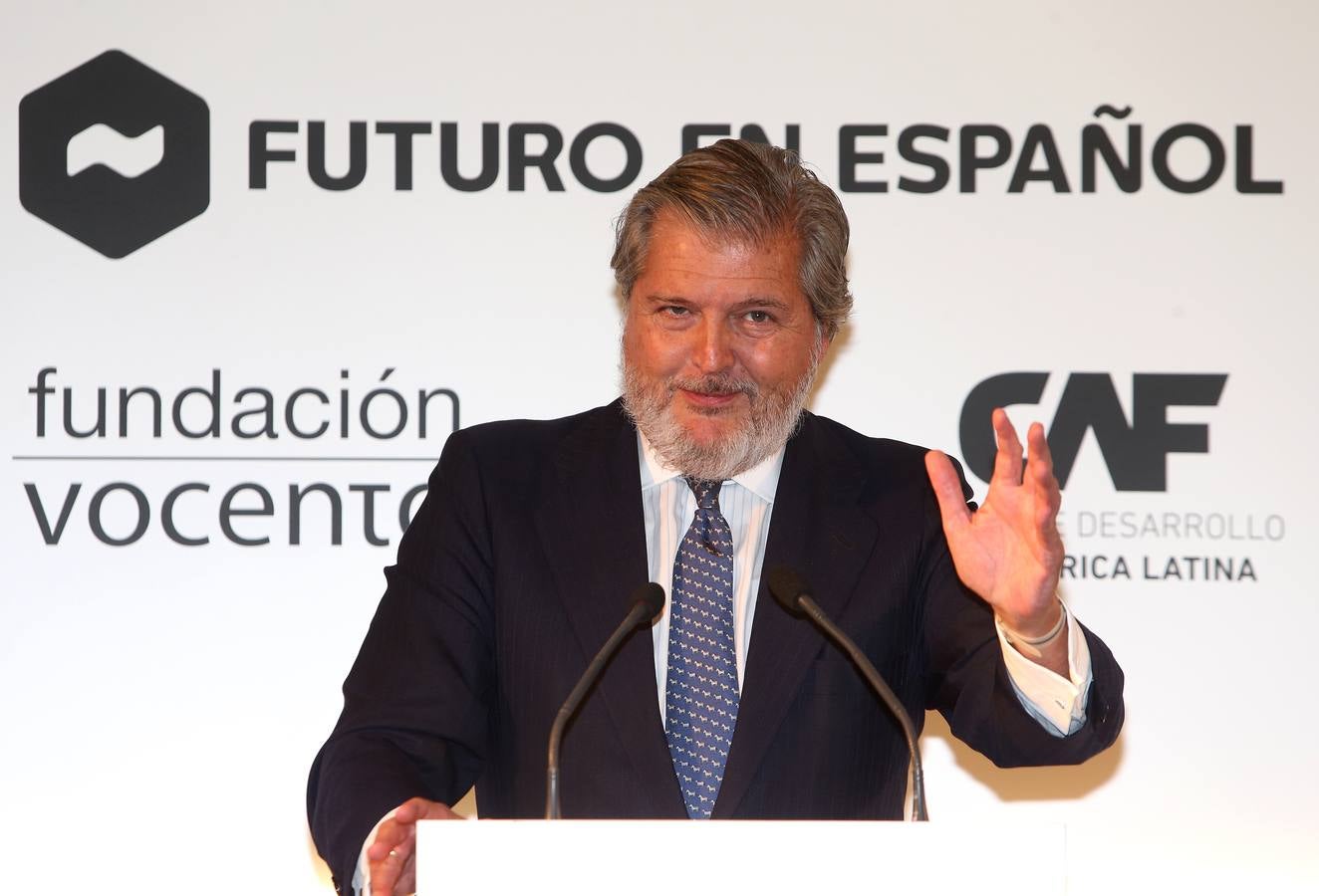 Se presenta Futuro en Español 2015