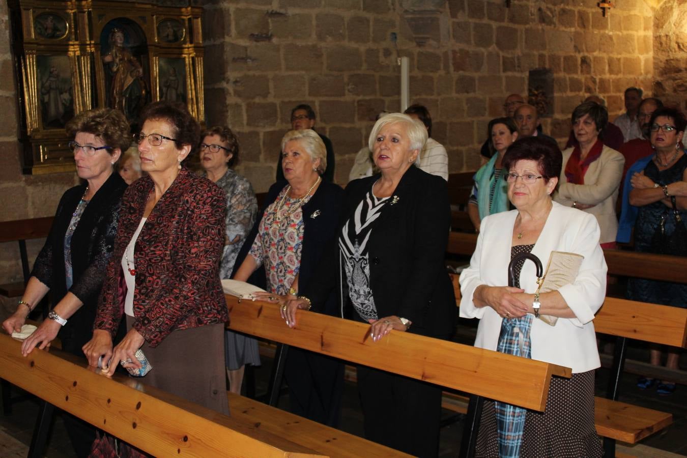 Misa y procesión en Medrano en las fiestas de la Virgen de Natividad