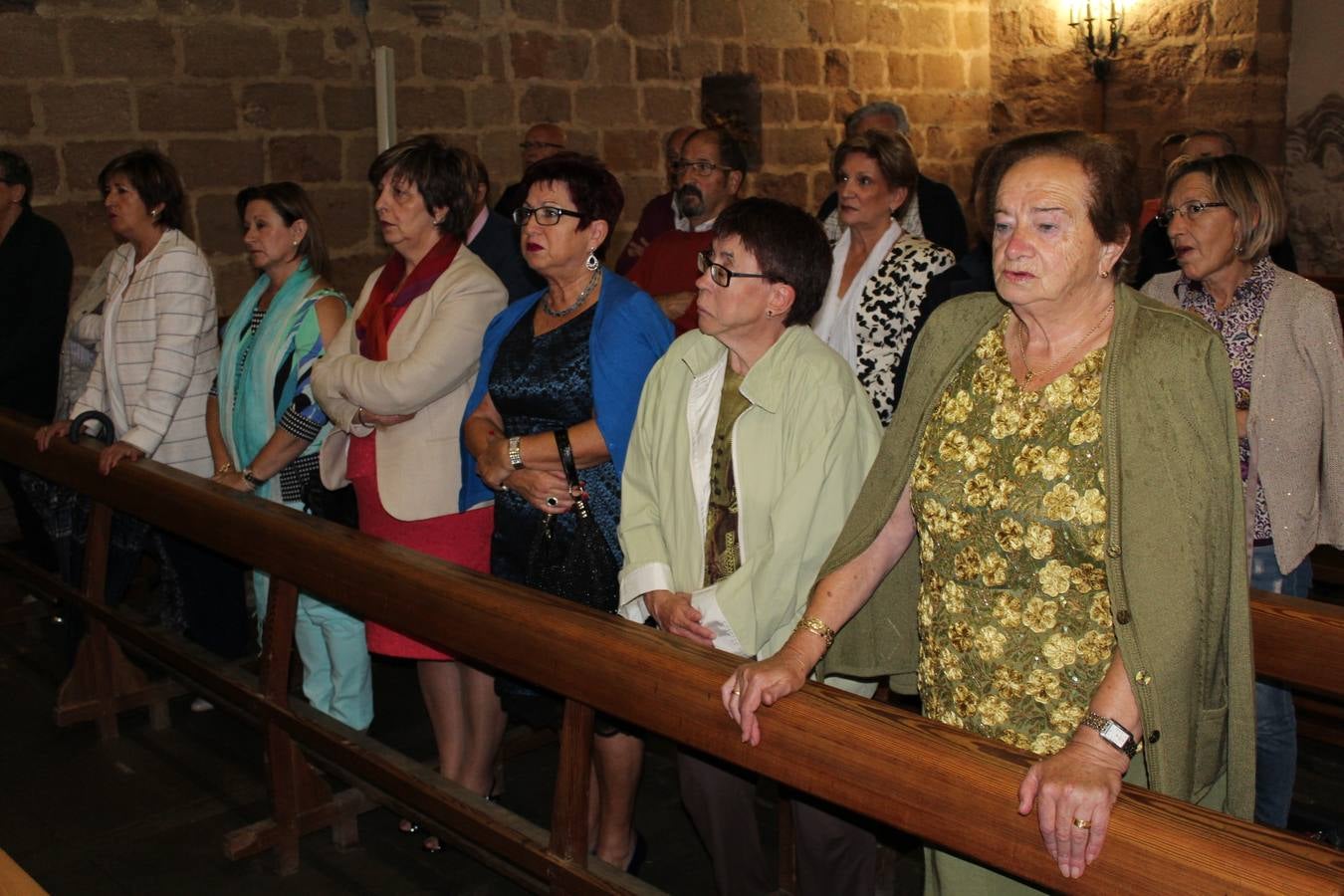 Misa y procesión en Medrano en las fiestas de la Virgen de Natividad