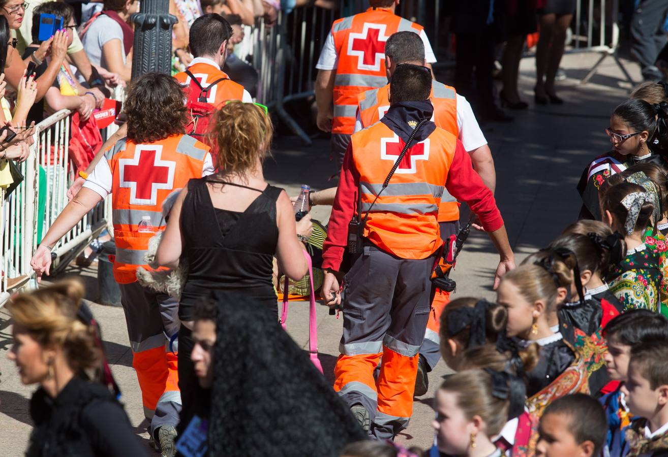 Ceniceros preside su primer pisado de la uva (I)