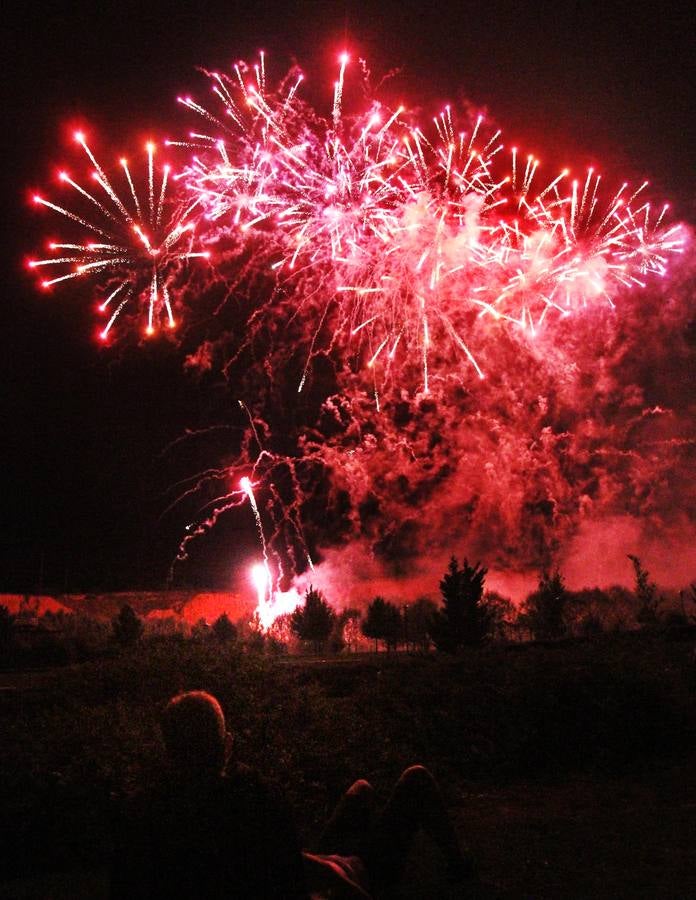 Fuegos artificiales de Pirotecnia Turis (lunes)