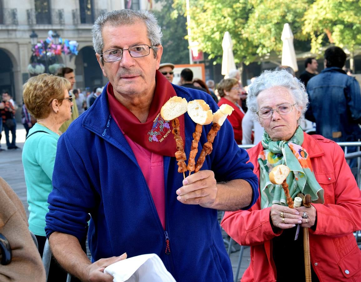 &#039;Pinchando&#039; en la Plaza del Mercado