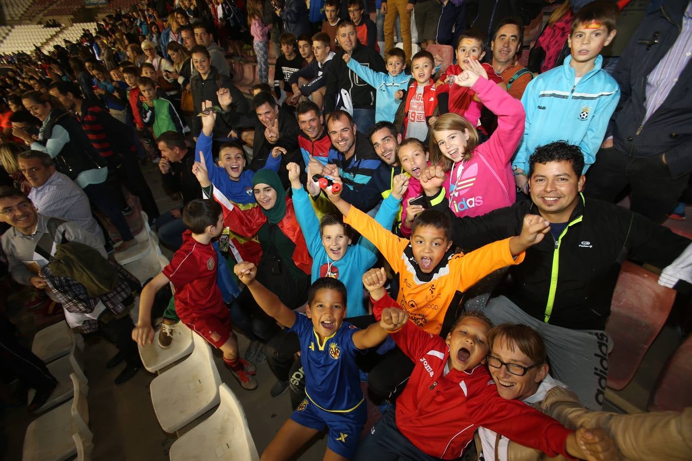 Logroño arropa a la selección en su entrenamiento en Las Gaunas