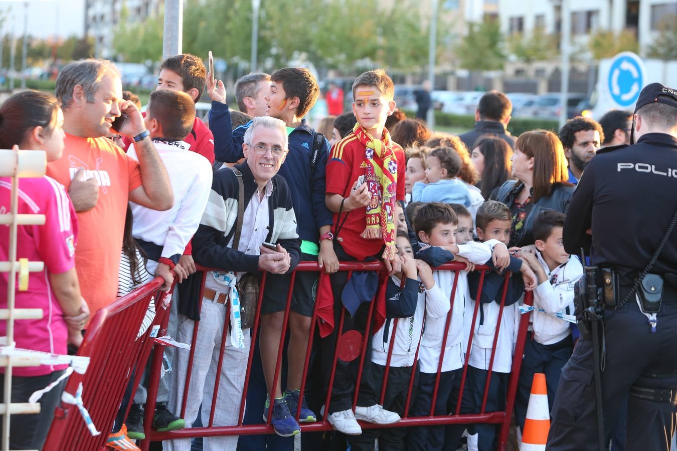 Logroño arropa a la selección en su entrenamiento en Las Gaunas