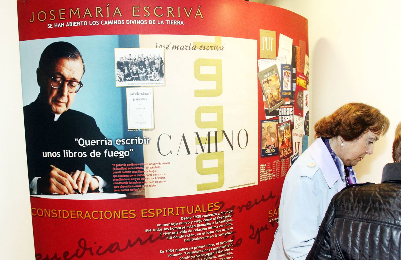 Inauguración en Logroño de la exposición sobre Escrivá de Balaguer, fundador del OPUS DEI