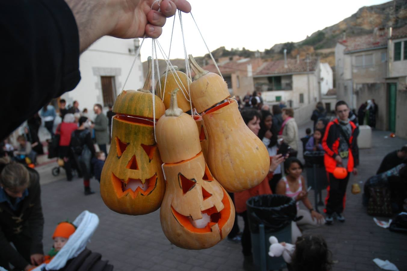 Cervera celebra el Día de las Calaveras