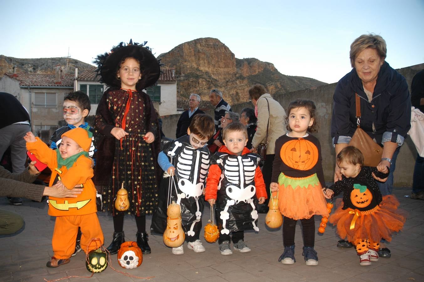 Cervera celebra el Día de las Calaveras
