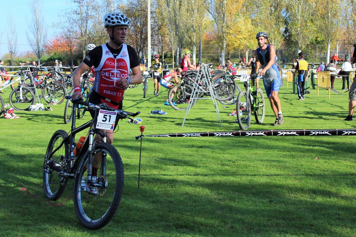 Alain Santamaría gana el X Duatlón Cros Valle del Oja