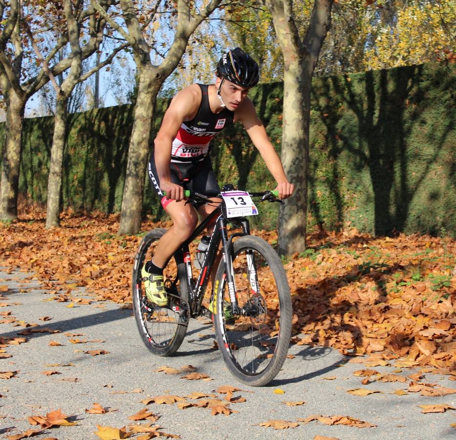 Alain Santamaría gana el X Duatlón Cros Valle del Oja