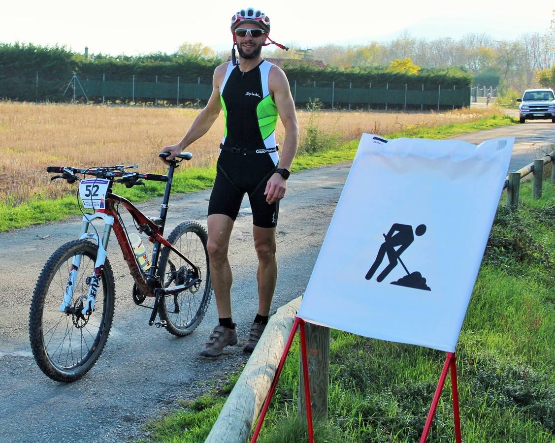 Alain Santamaría gana el X Duatlón Cros Valle del Oja