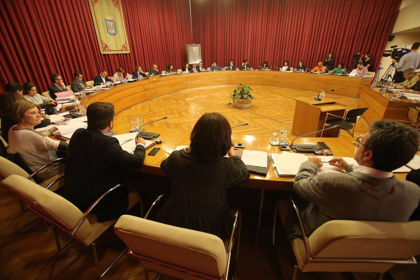 Los gestos en el Pleno del Ayuntamiento de Logroño