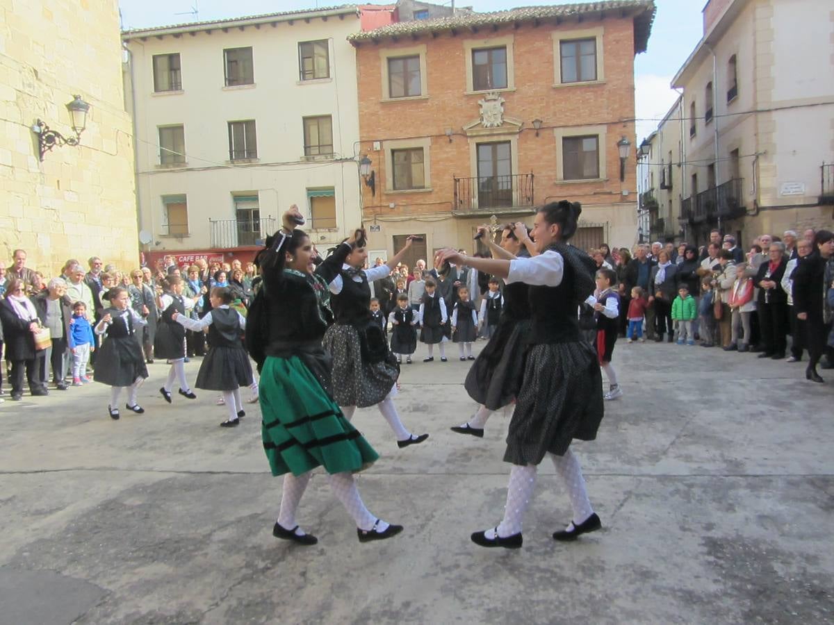 Alberite despide sus fiestas de San Martín con procesión y teatro infantil