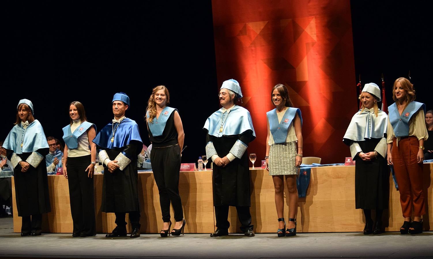 Graduación de la Facultad de Letras y de la Educación en la Universidad de La Rioja