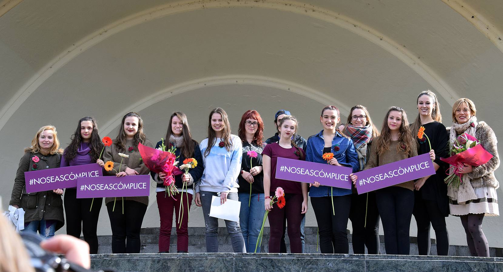 La Concha de El Espolón acoge el acto del Día Internacional contra la Violencia de Género