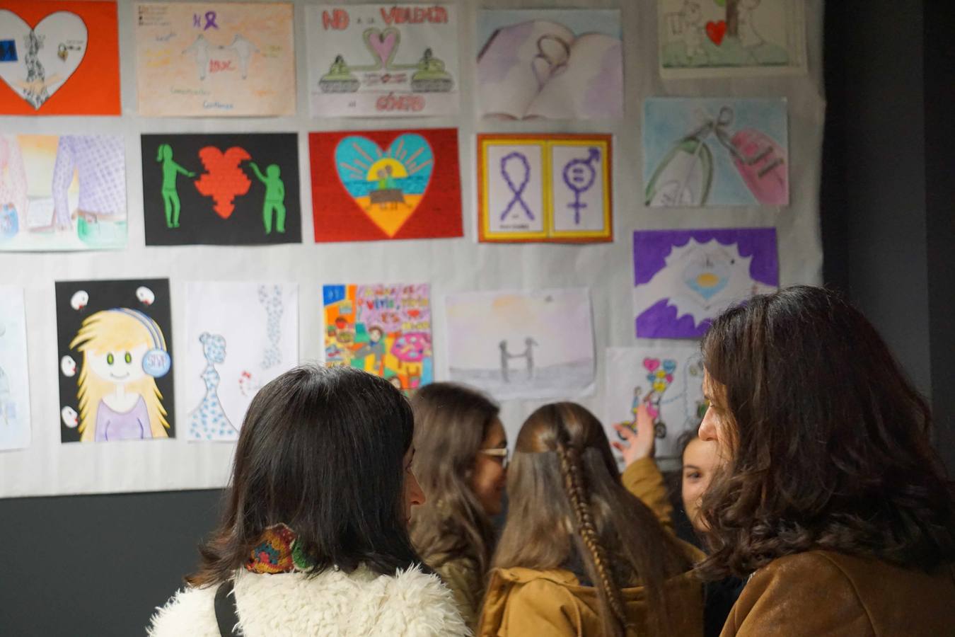 Dibujos por el respeto en el Colegio de Psicólogos (I)