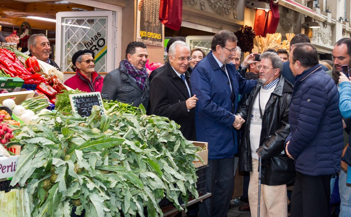 Paseo de Rajoy por Logroño