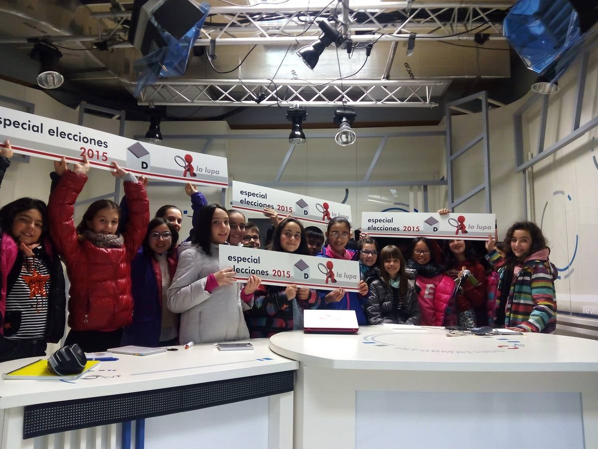 Los alumnos del Taller de Prensa del Colegio Duquesa de La Victoria, de Logroño, visitan la multimedia de Diario LA RIOJA