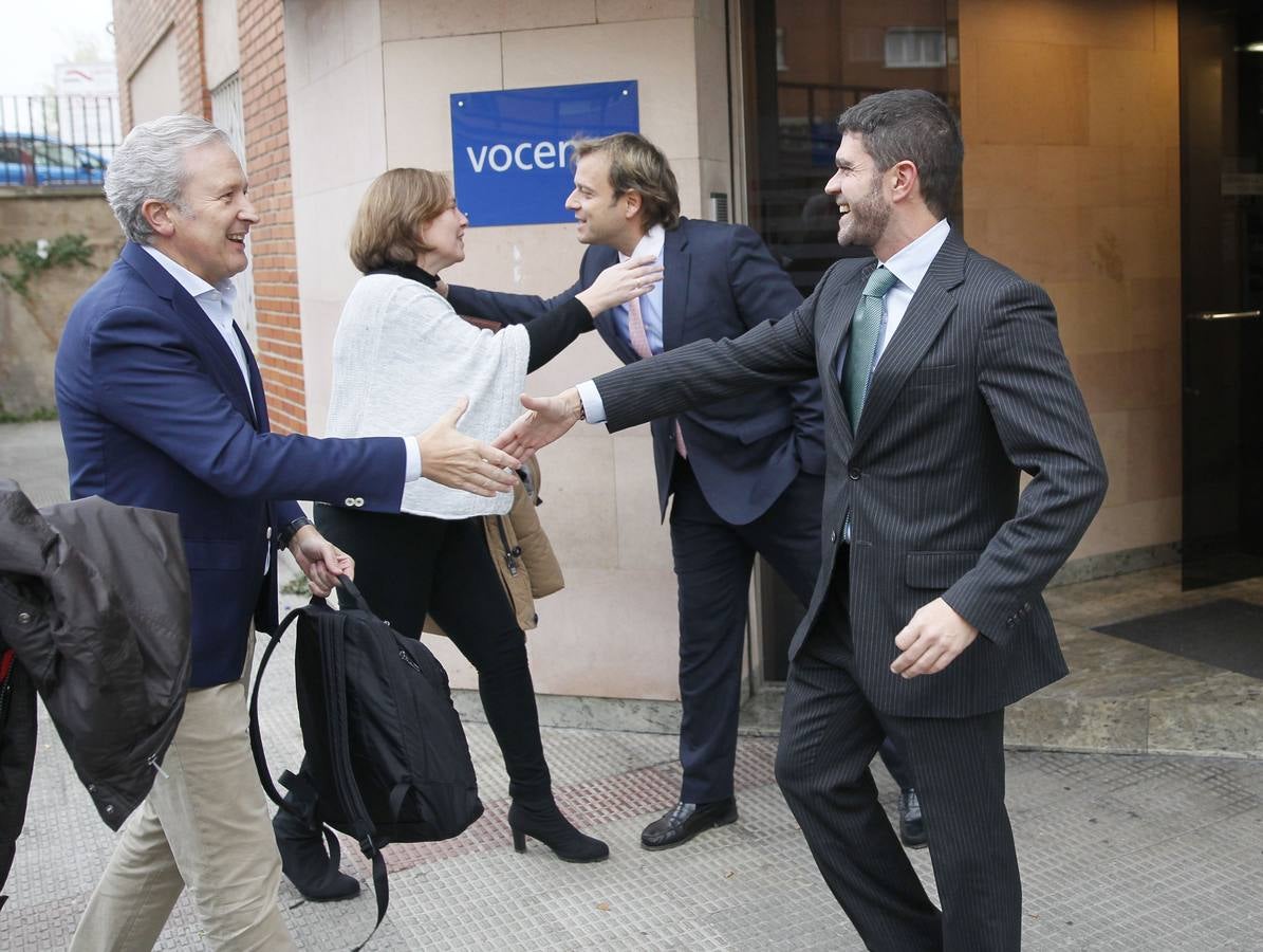 Bienvenidas, maquillaje...preparados y listos para el debate de TVR