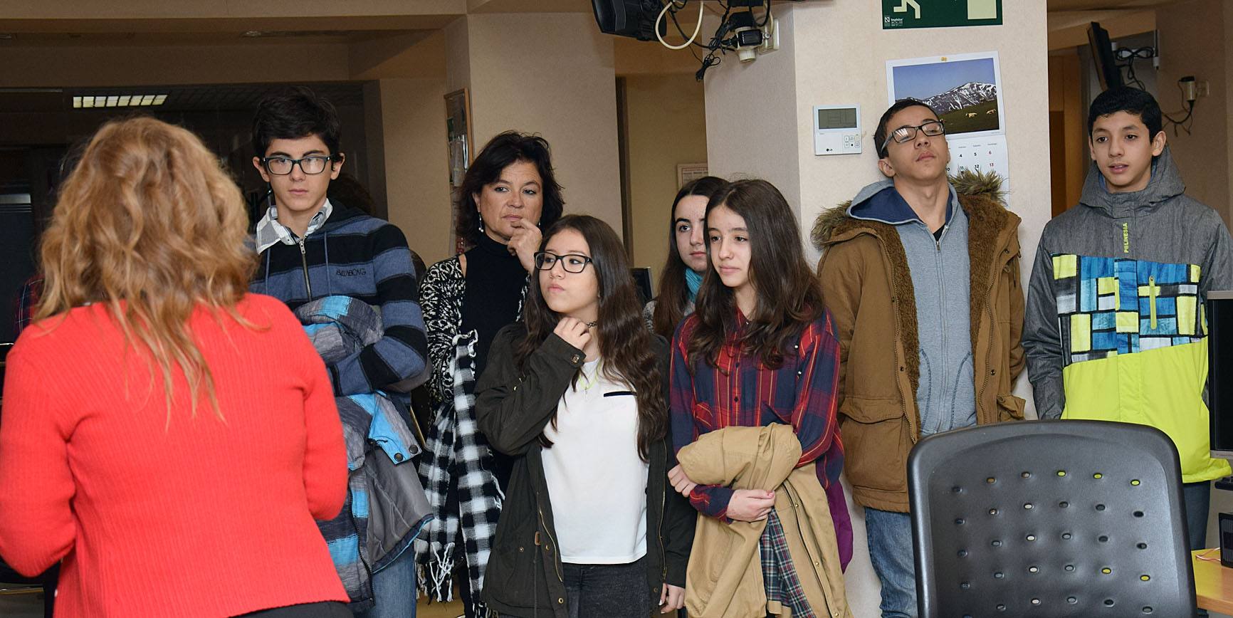 Los alumnos de 2º B del IES Sagasta, de Logroño, visitan la multimedia de Diario LA RIOJA