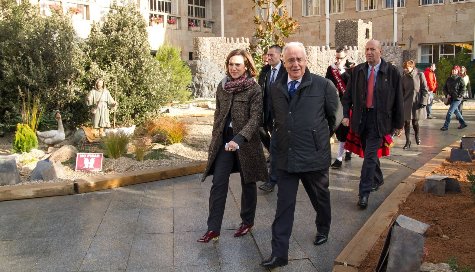 Inaugurado el Belén Monumental de la Plaza del Ayuntamiento de Logroño