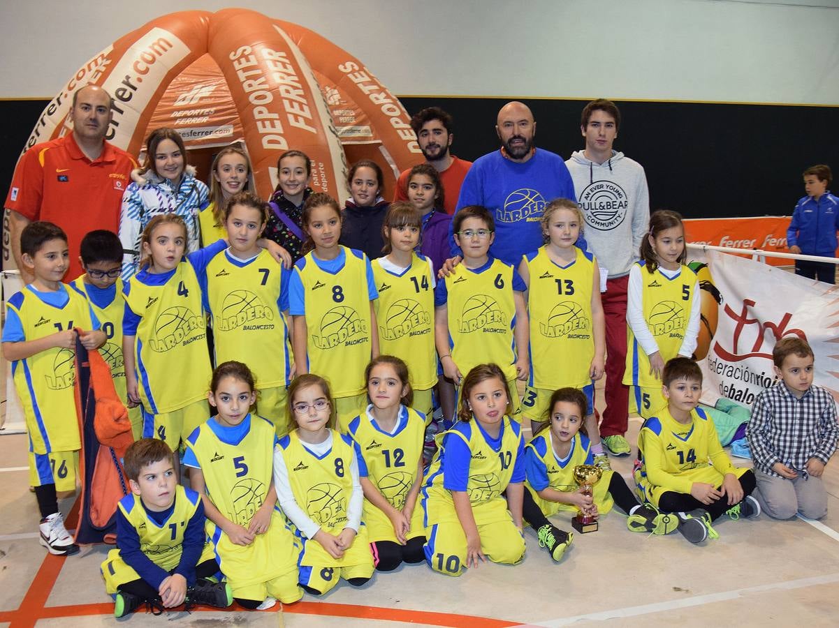 Entrega de trofeos del IV Torneo de Navidad de Baloncesto de Lardero