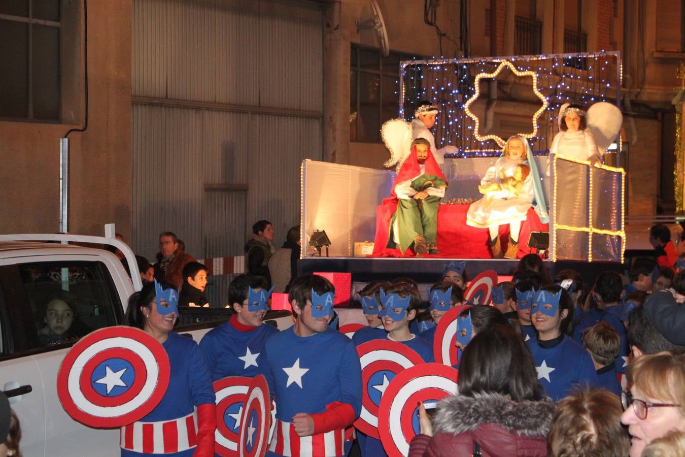 Los Reyes Magos recorren Arnedo en su cabalgata