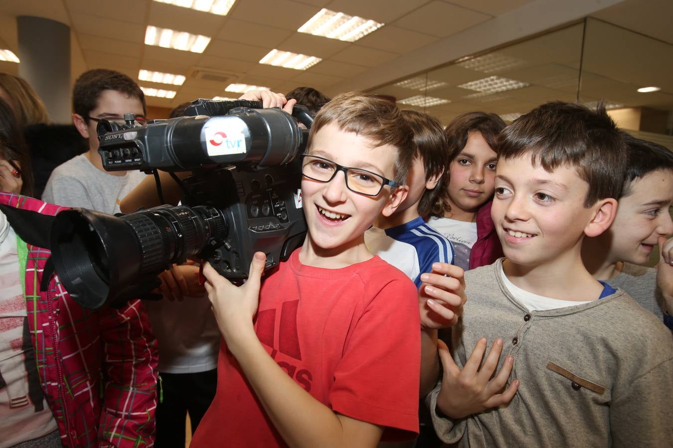 Los alumnos de 6ºB del CEIP Las Gaunas visitan la multimedia de Diario LA RIOJA