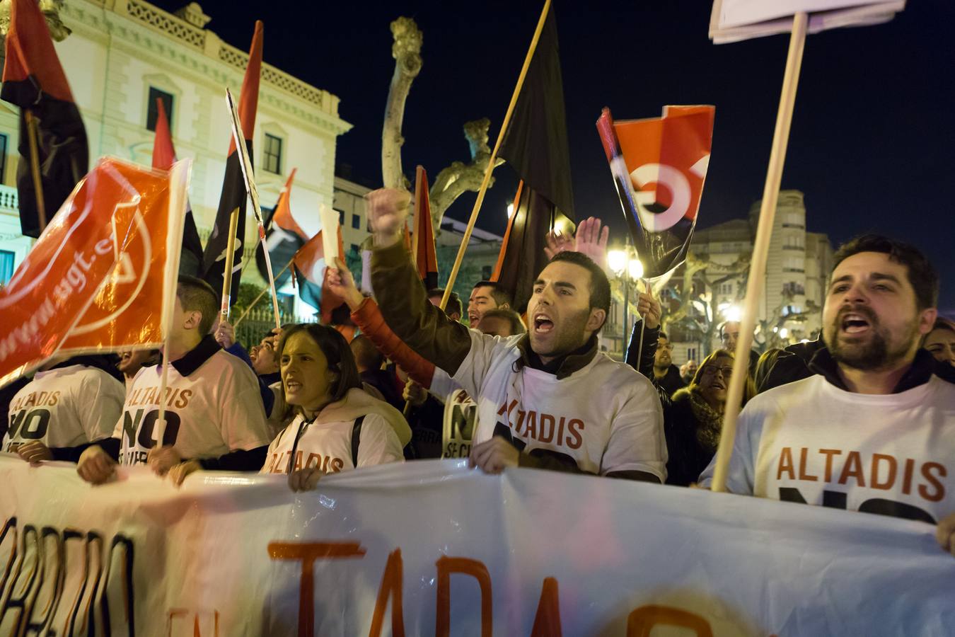 Los trabajadores de Altadis reciben el apoyo de 4.000 personas en su manifestación en Logroño