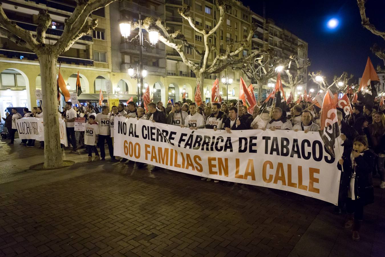 Los trabajadores de Altadis reciben el apoyo de 4.000 personas en su manifestación en Logroño